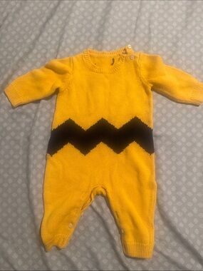 Baby gap, Yellow Baby One-Piece with Zigzag Detail